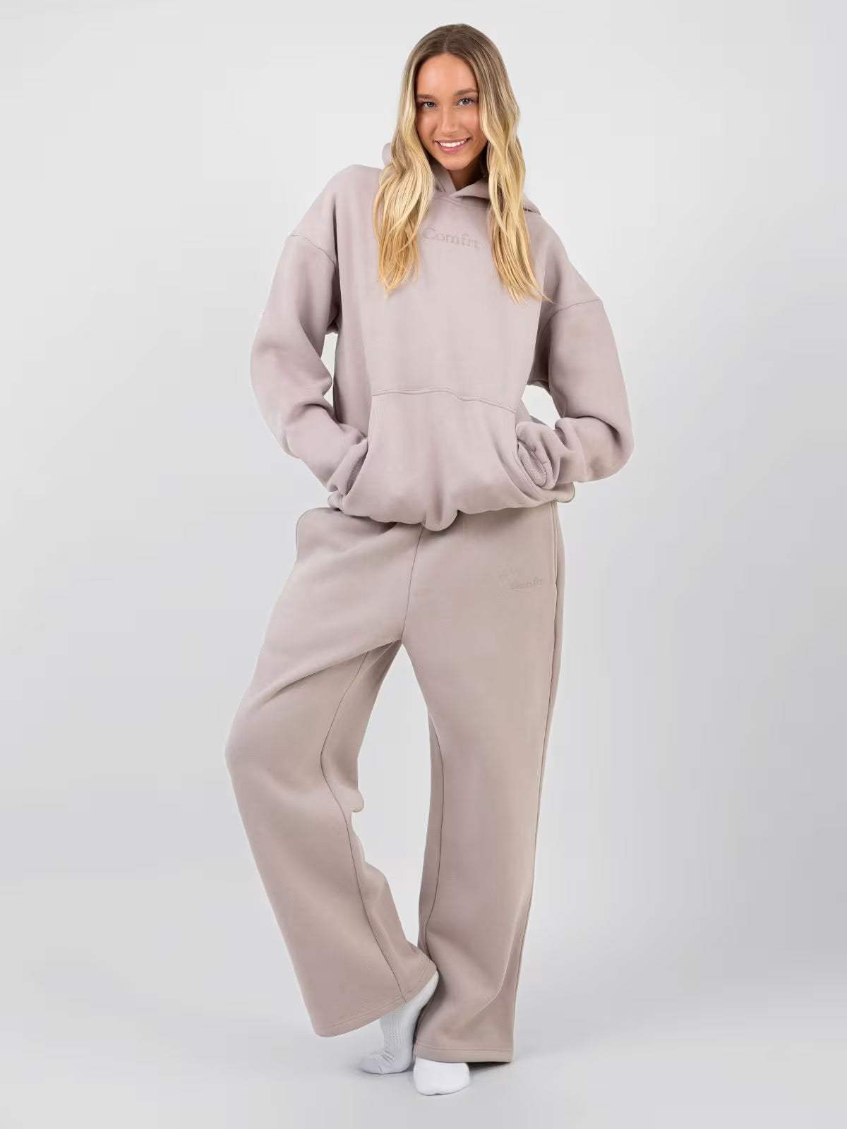 Signature Straight Leg Sweatpant
