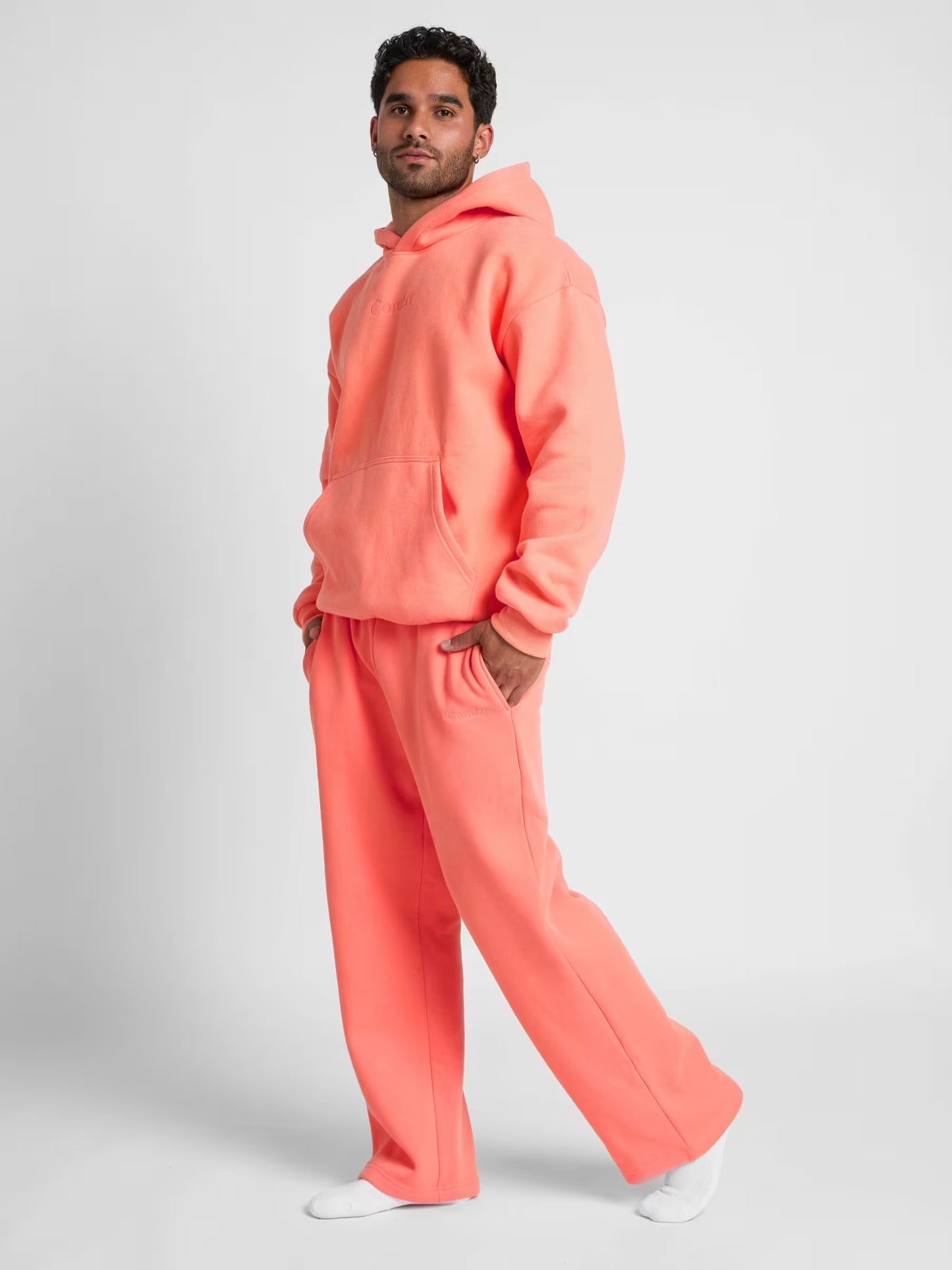Signature Straight Leg Sweatpant