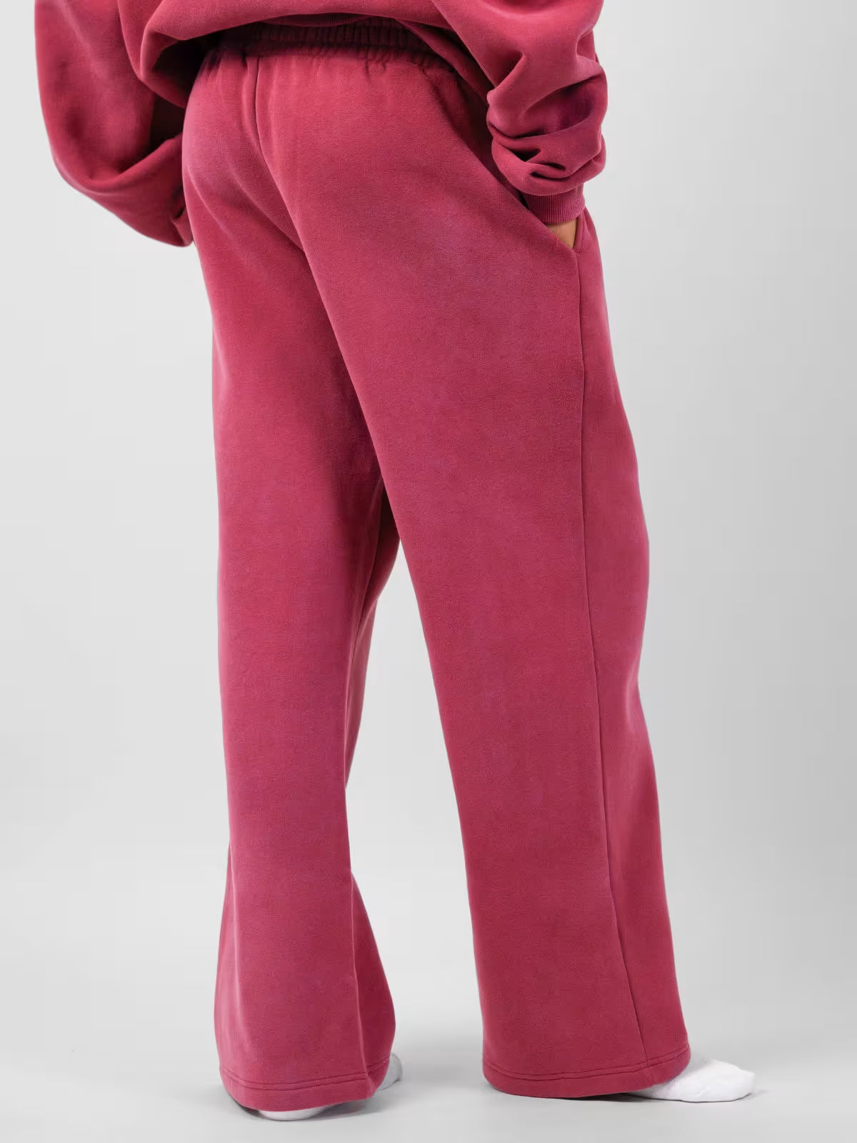 Minimalist Straight Leg Sweatpant