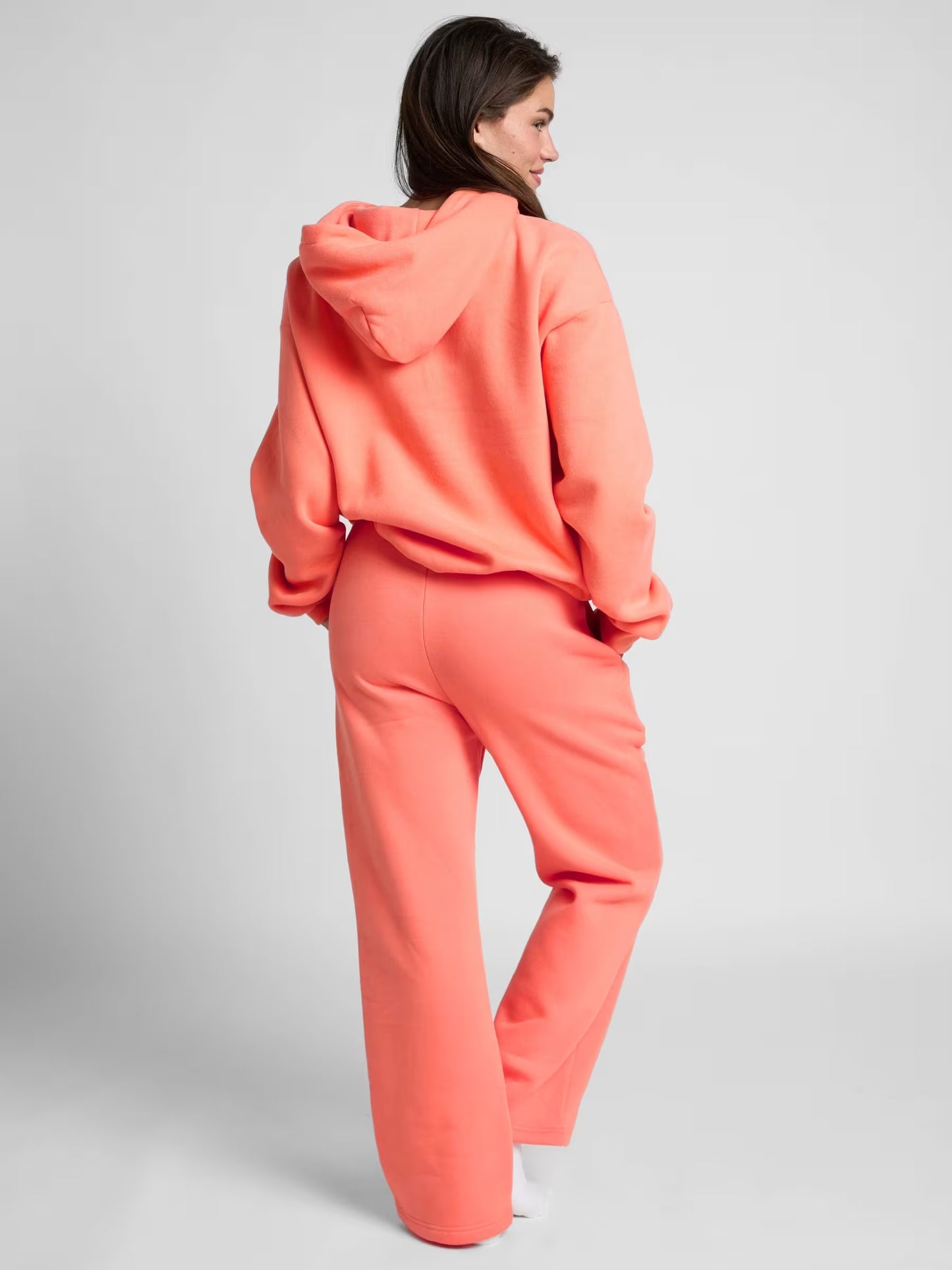 Signature Straight Leg Sweatpant