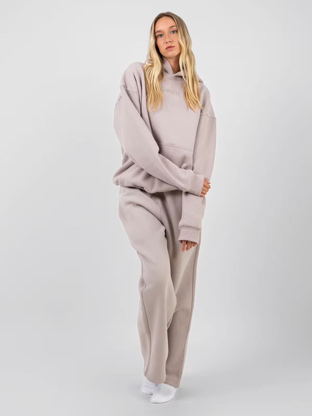 Signature Straight Leg Sweatpant